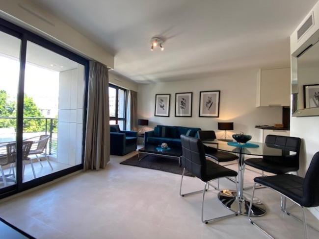 Residence Carlton Riviera Кан Екстериор снимка