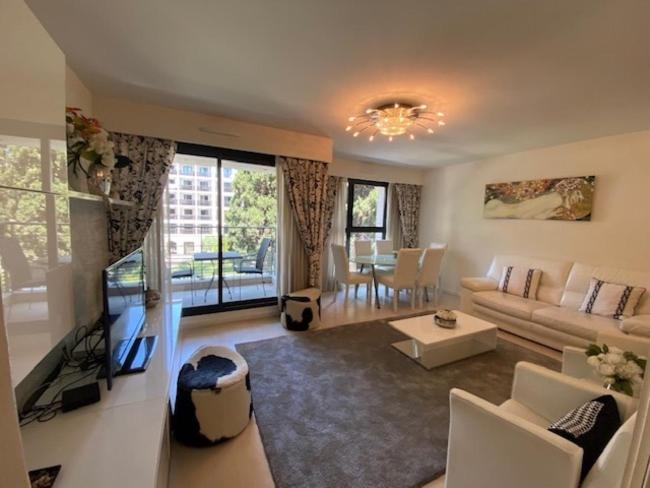 Residence Carlton Riviera Кан Екстериор снимка