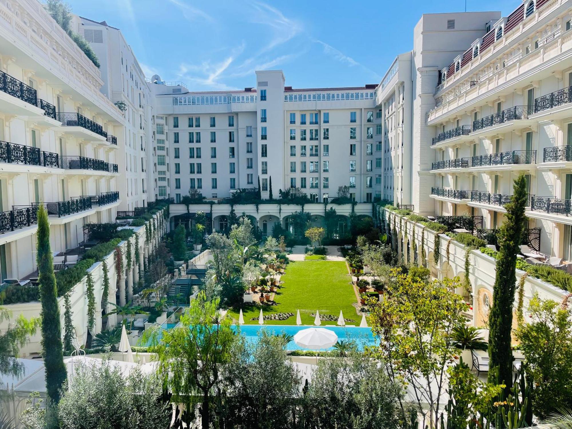 Residence Carlton Riviera Кан Екстериор снимка